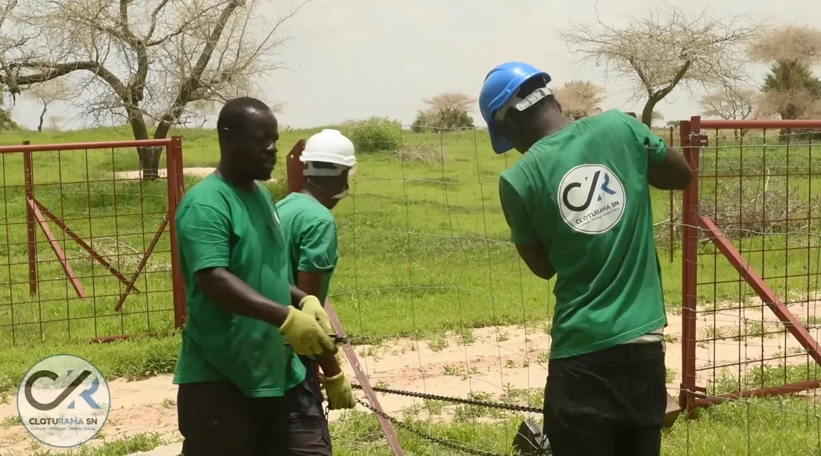 Chantier de clôture réalisé par Clôturama SN